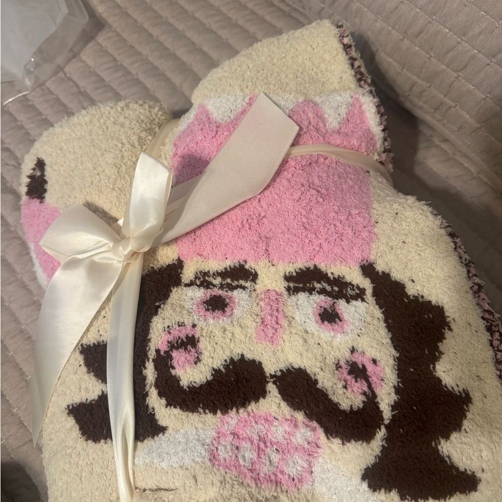 Jady K Pink and Cream Nutcracker Blanket